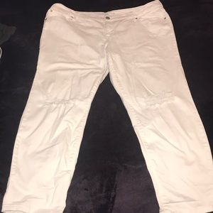 Boutique Ankle Capris
